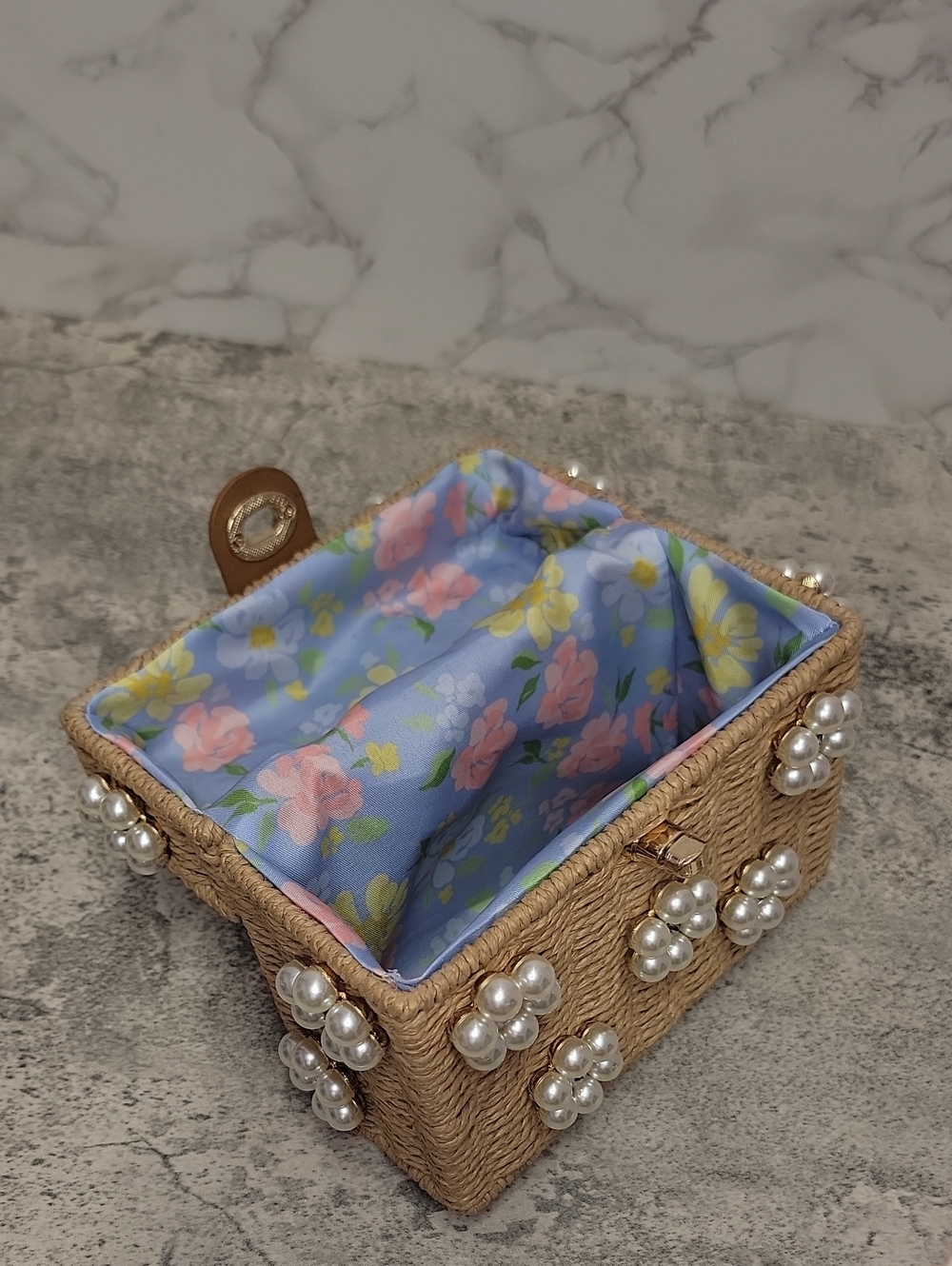 Daisy Embellished Straw Bucket Bag | Rattan Flower Box Purse by Jenna Lee - Picture 3 of 9